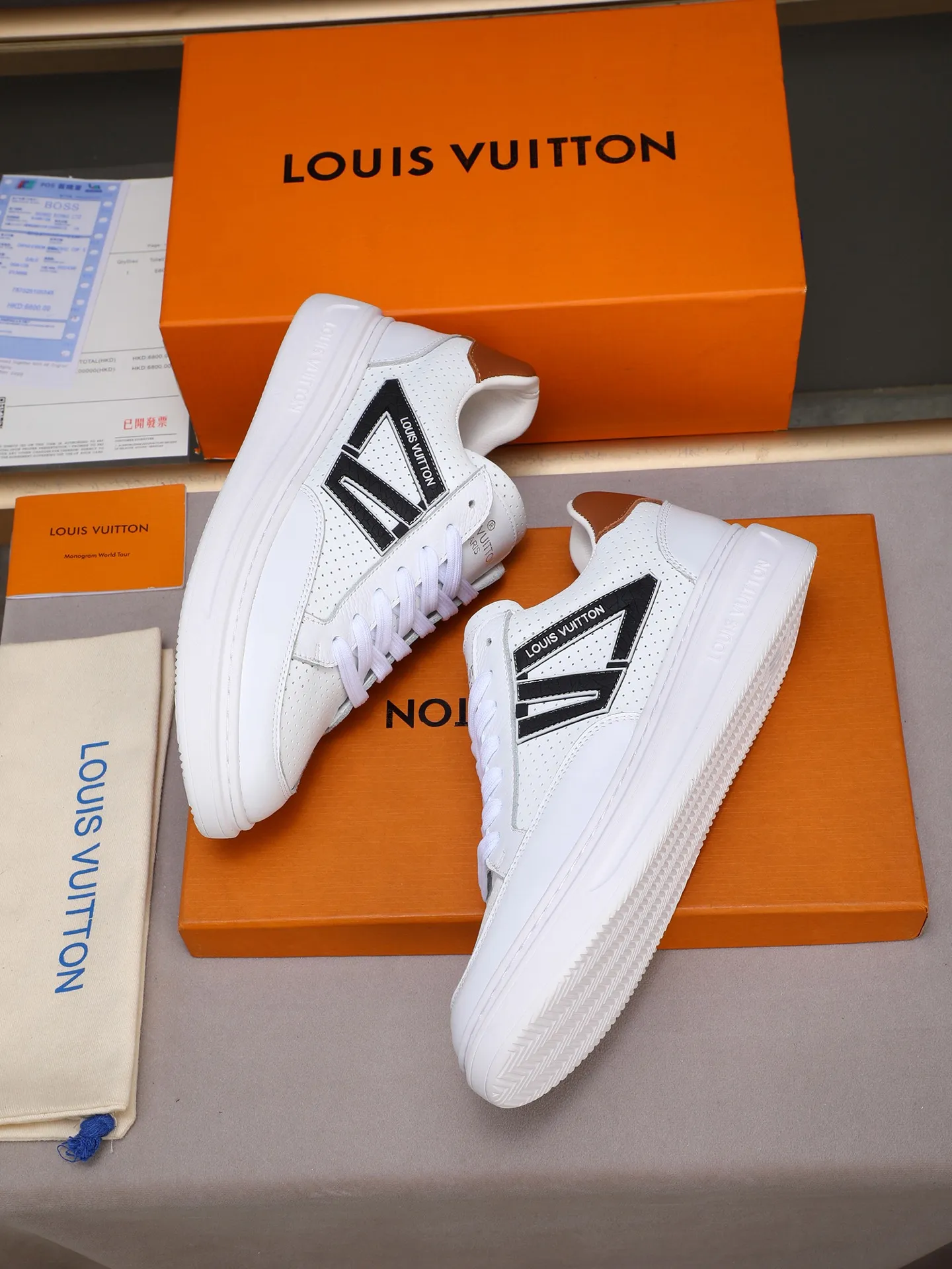 PP420 main model 👍👍👍2025 new LOUIS VUITTON [Luden Yiwei]——LV upper [Lv]🇮🇹Imported first-layer cowhide embossed🇩🇪Inside imported sheepskin lining ➕Non-slip and wear-resistant outsole. Every man's identity is reflected in his elegant and stable upper shoes🚶🏻🚶🏻📯 No matter the wind or rain, the shoe last remains unchanged and can stand the test of time🔍️. ——Code number: 38-44 (45 can be customized)